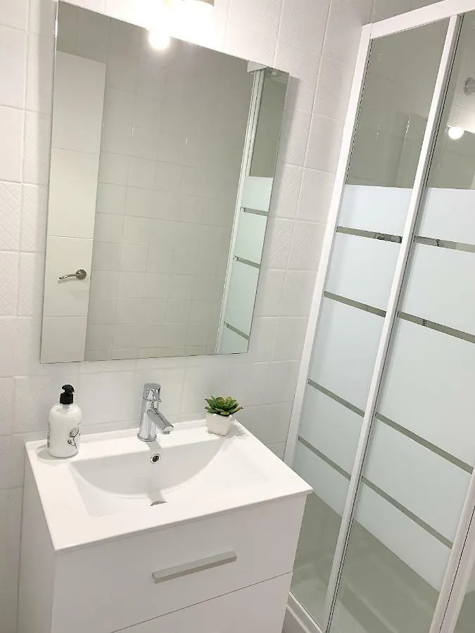 Apartamento 1ª Linea De Mar -Wifi- Aire Acondicionado Empuriabrava